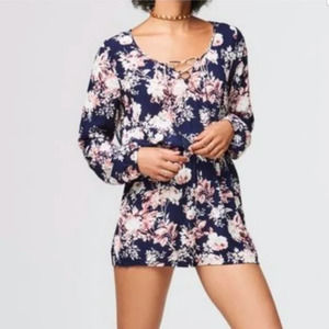 ❤️Aeropostale Floral Lace-Up longsleeve Romper S